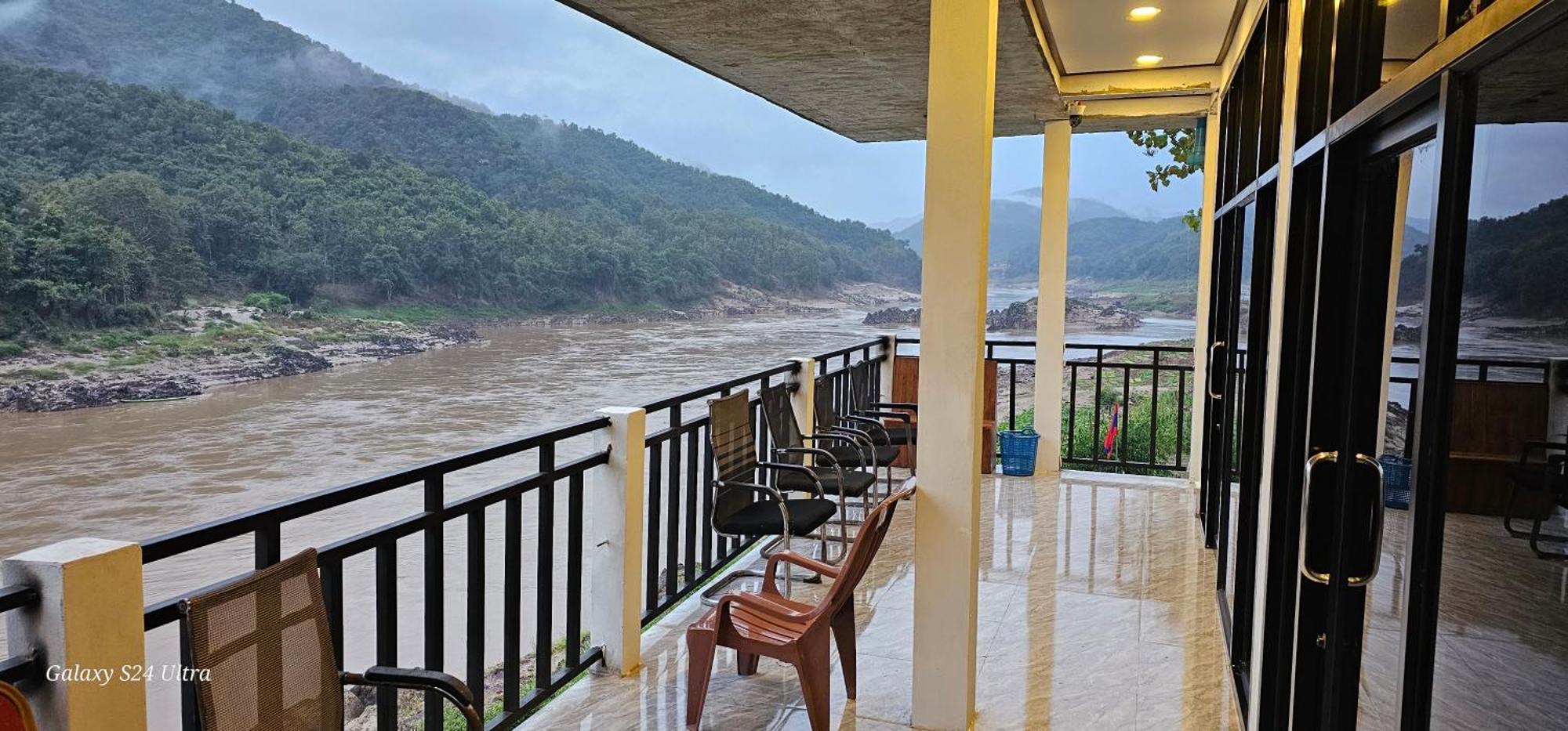 Inn Riverside Hostel Pb Muang Pakbèng Exteriér fotografie