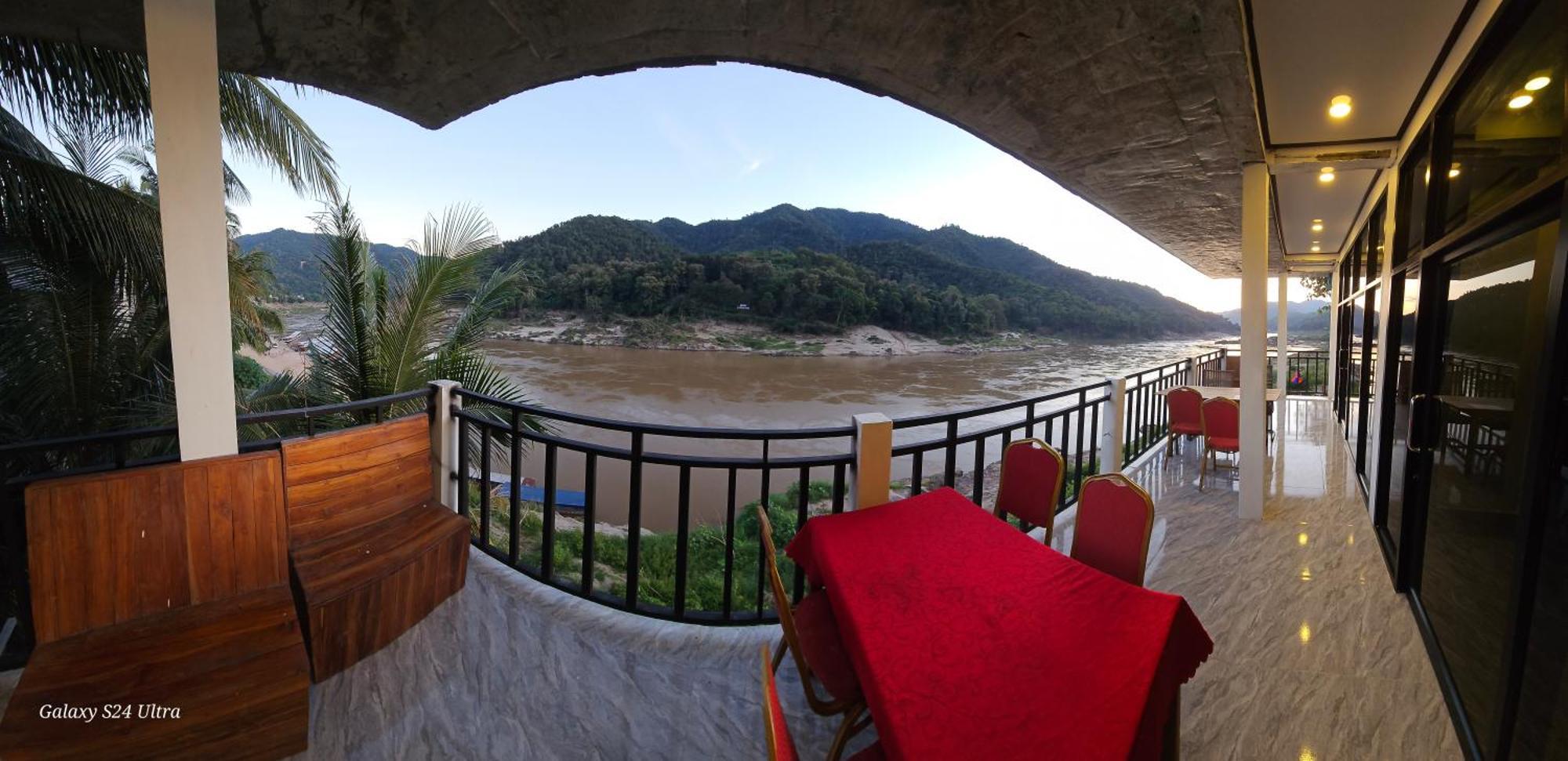 Inn Riverside Hostel Pb Muang Pakbèng Exteriér fotografie