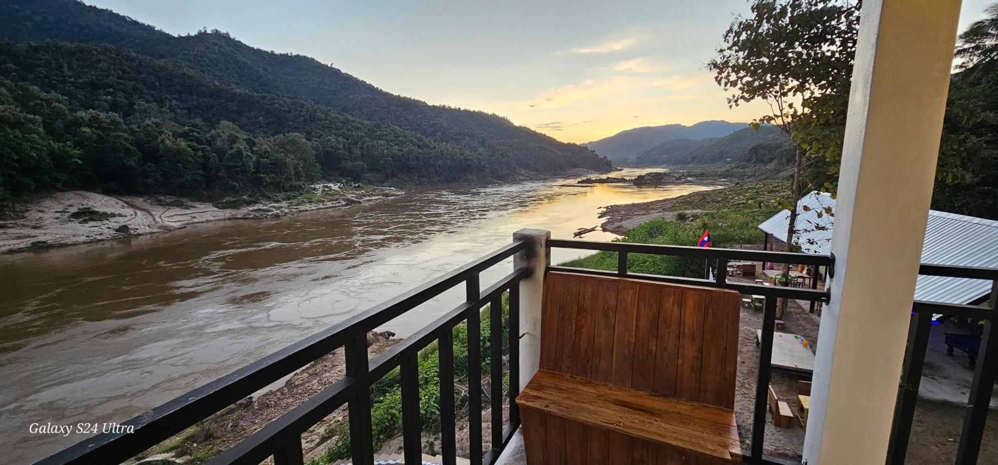Inn Riverside Hostel Pb Muang Pakbèng Exteriér fotografie